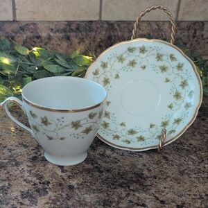 Vintage Teacup Set with Green Ivy Pattern